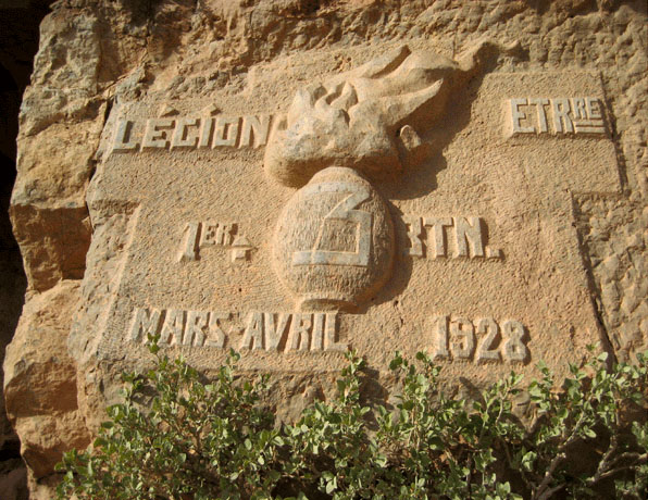 Scuplture commémorative à la gloire du 1er Bataillon du 3ème Régiment Étranger d'Infanterie